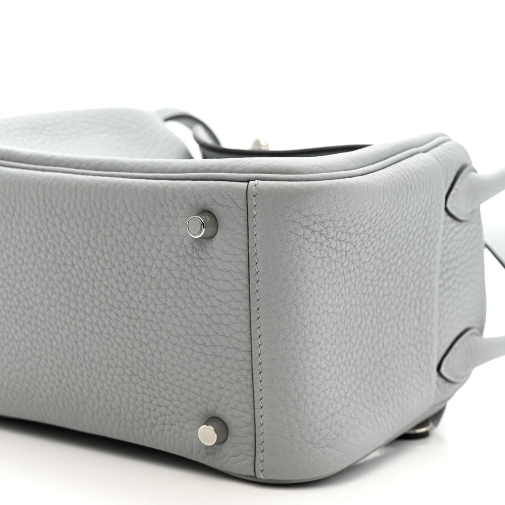 Taurillon Clemence Mini Lindy 20 Bleu Pale