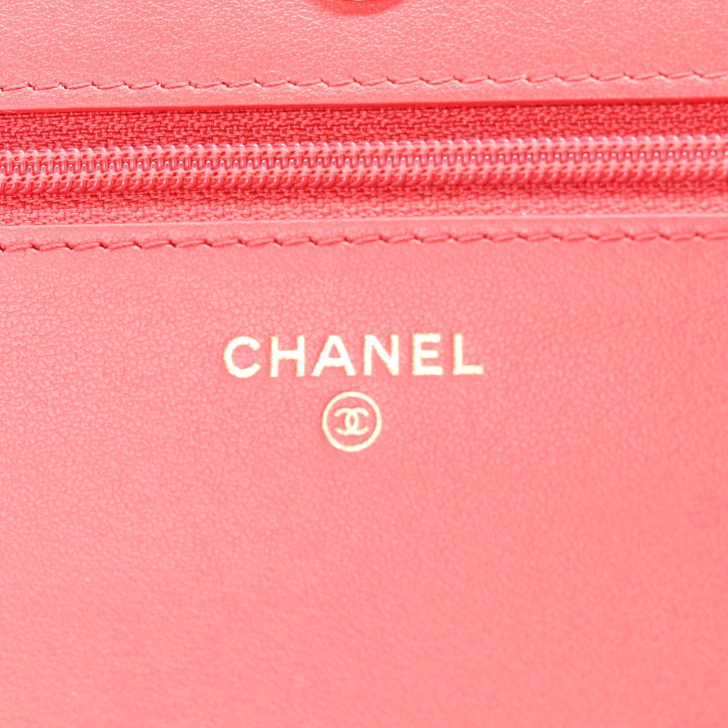 Caviar Quilted Boy Wallet On Chain WOC Red