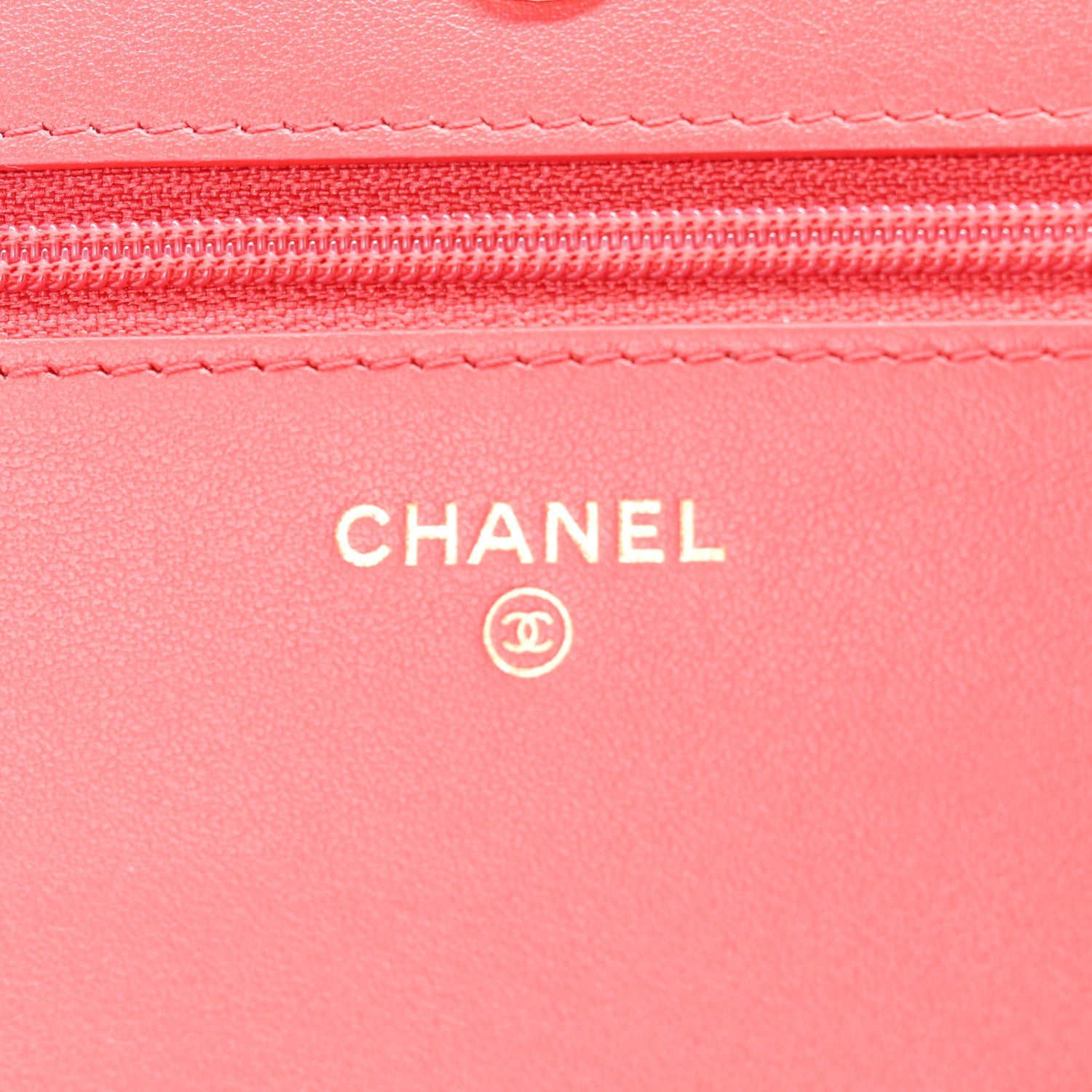 Caviar Quilted Boy Wallet On Chain WOC Red