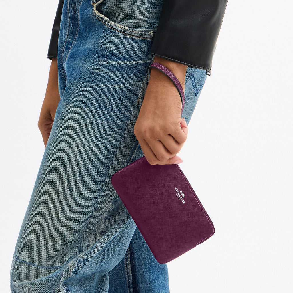 Coach Outlet Corner Zip Wristlet