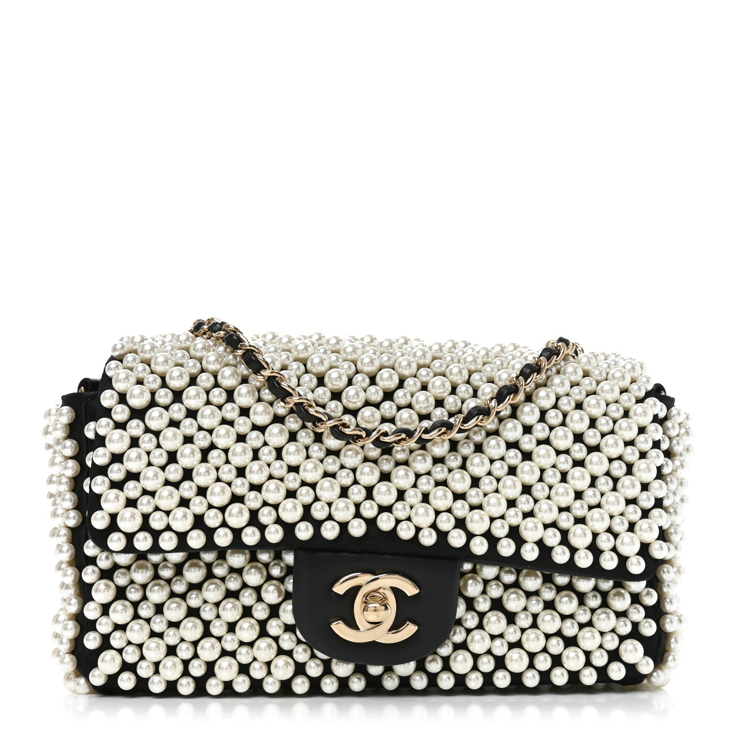 Lambskin Pearl On Flap Black