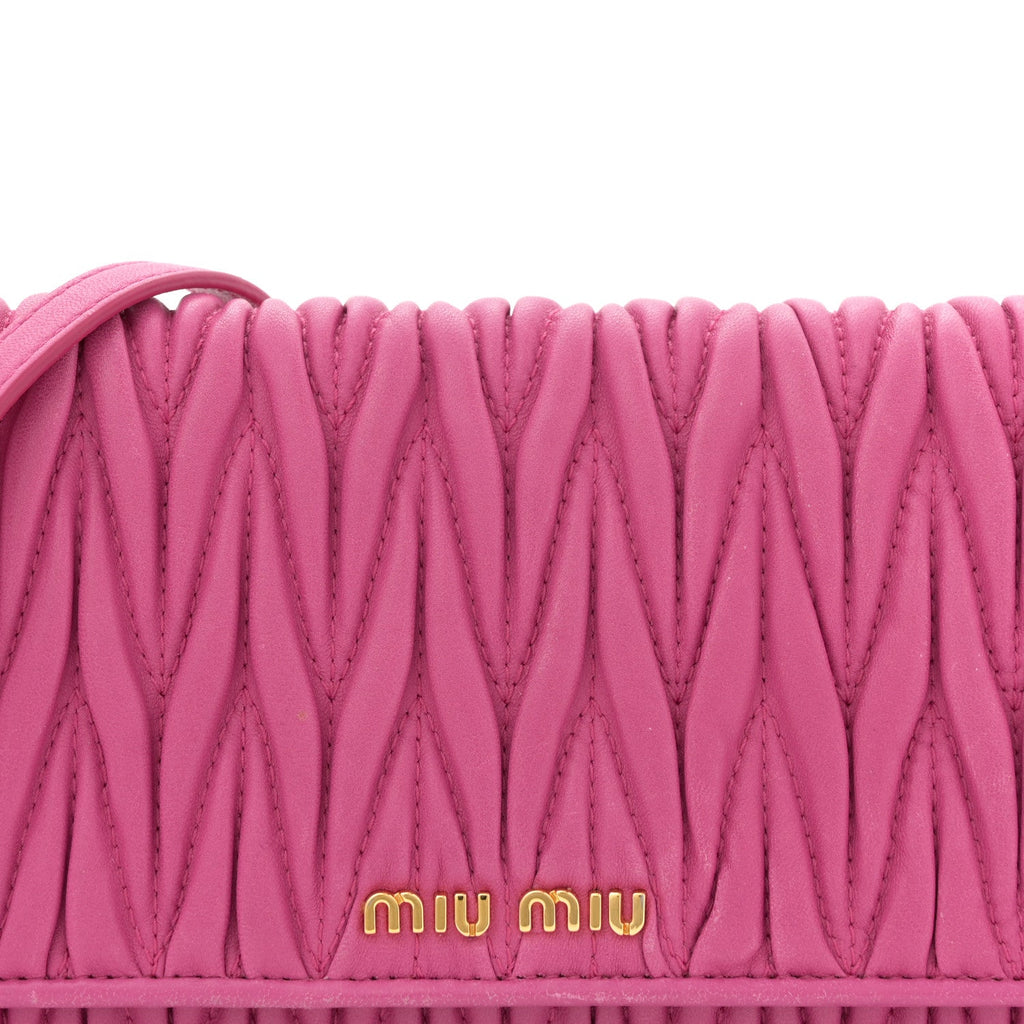 Nappa Matelasse Wallet On Chain Fuxia