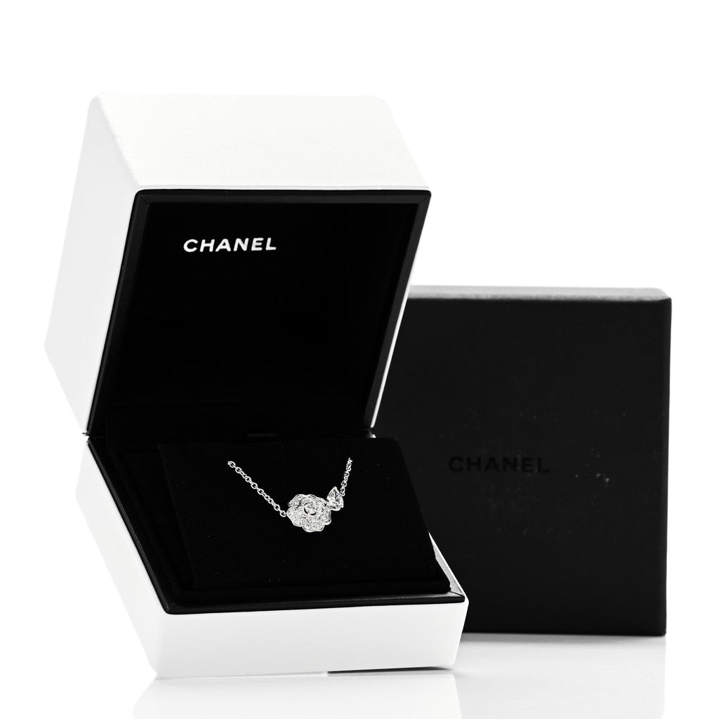 18K White Gold Diamond Camelia Precieux Necklace