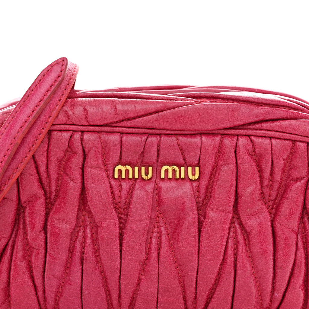 Vitello Lux Matelasse Zip Shoulder Bag Fuxia