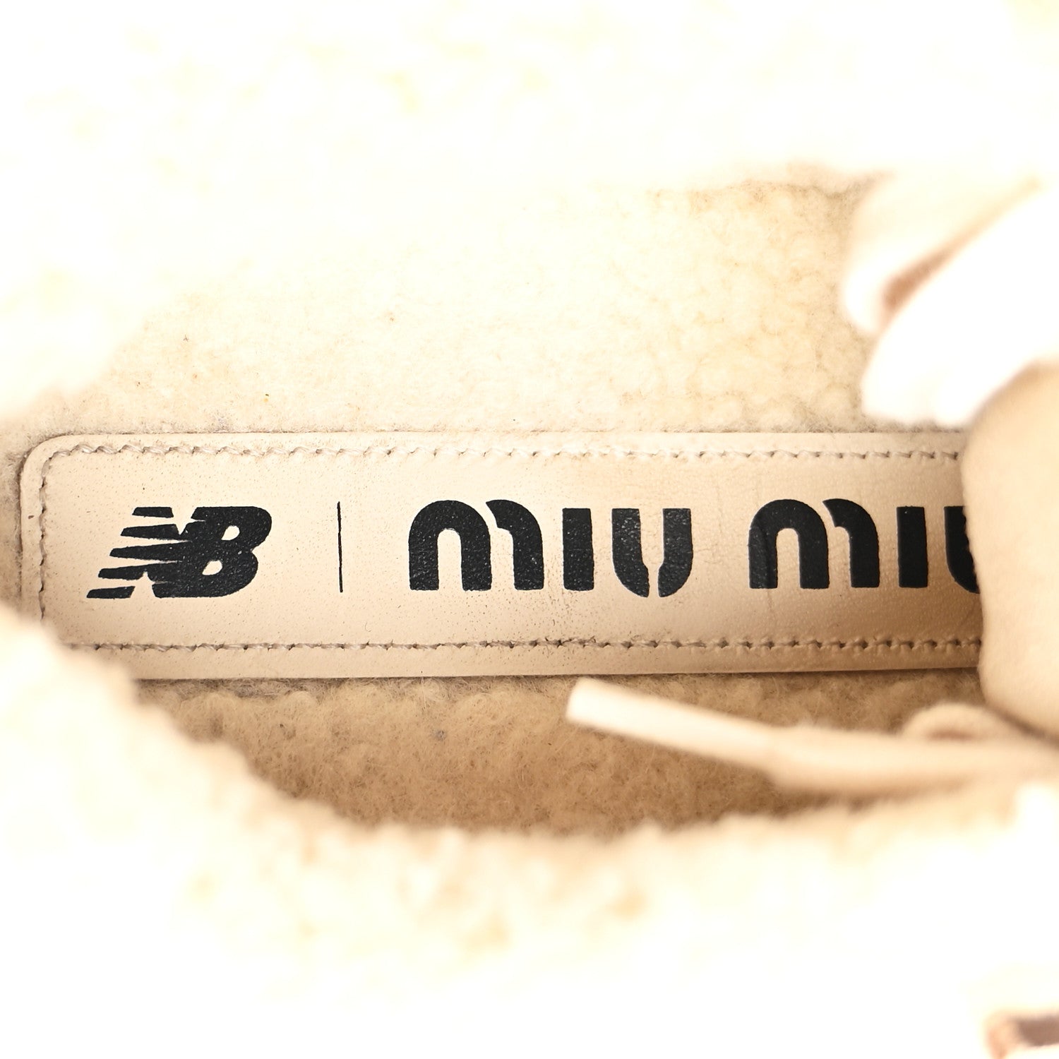 X NEW BALANCE Suede Shearling 530 SL Sneakers 37 Ecru