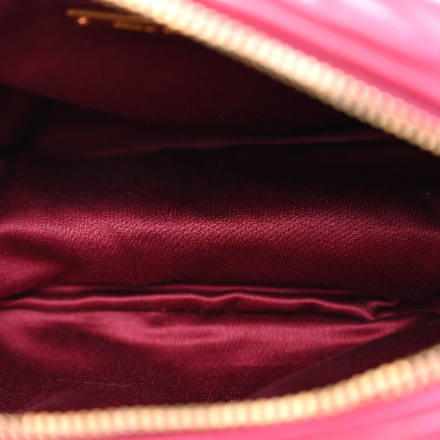 Vitello Lux Matelasse Zip Shoulder Bag Fuxia