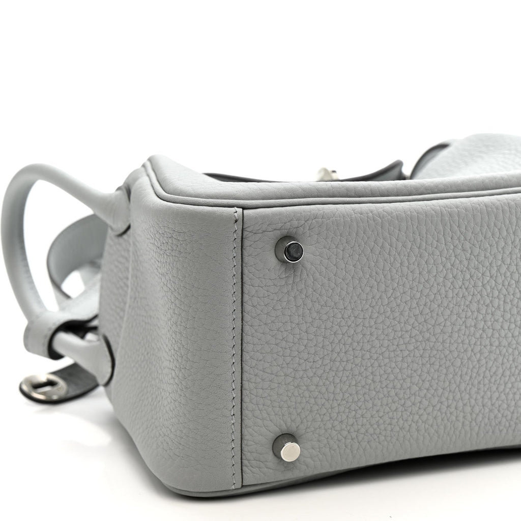 Taurillon Clemence Mini Lindy 20 Bleu Pale