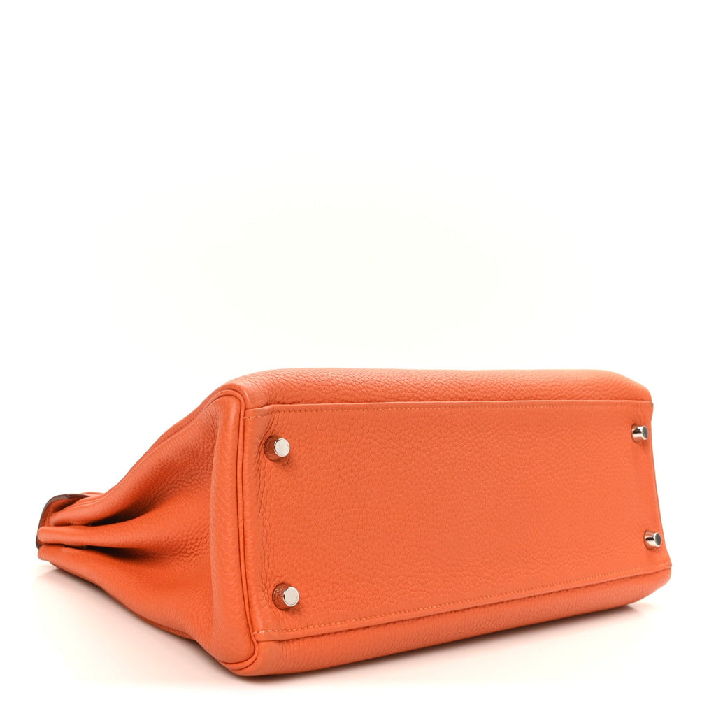 Togo Kelly Retourne 32 Orange
