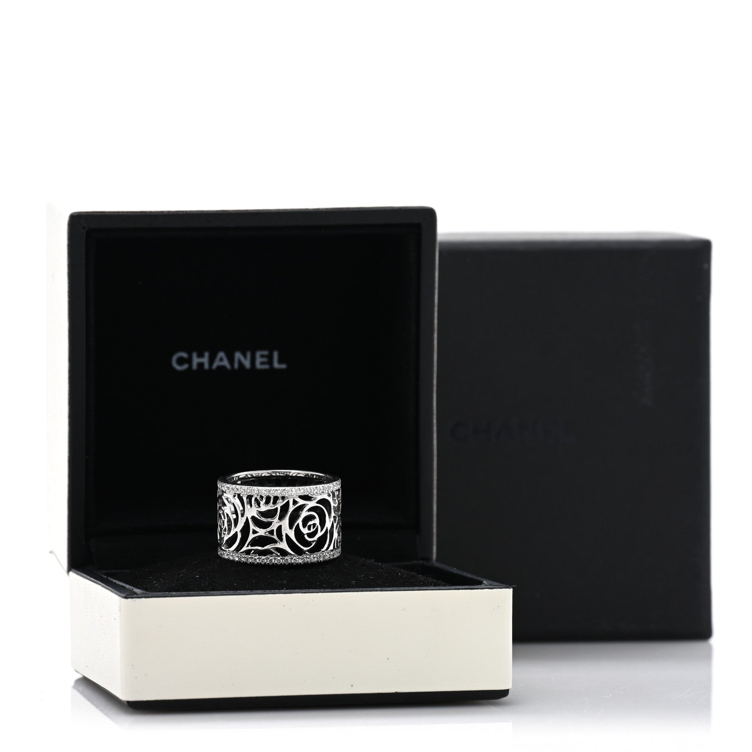 18K White Gold Diamond Camellia Ajoure Band Ring 51 5.75
