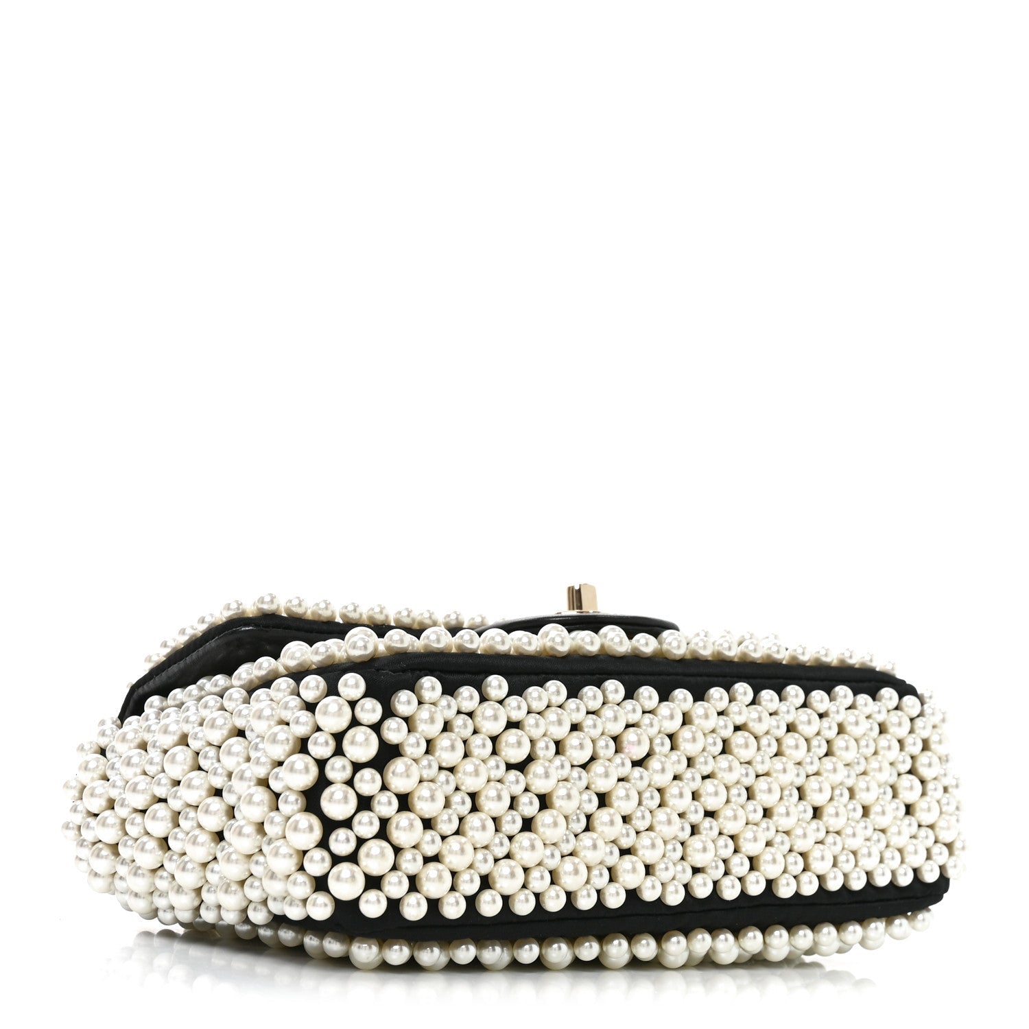 Lambskin Pearl On Flap Black