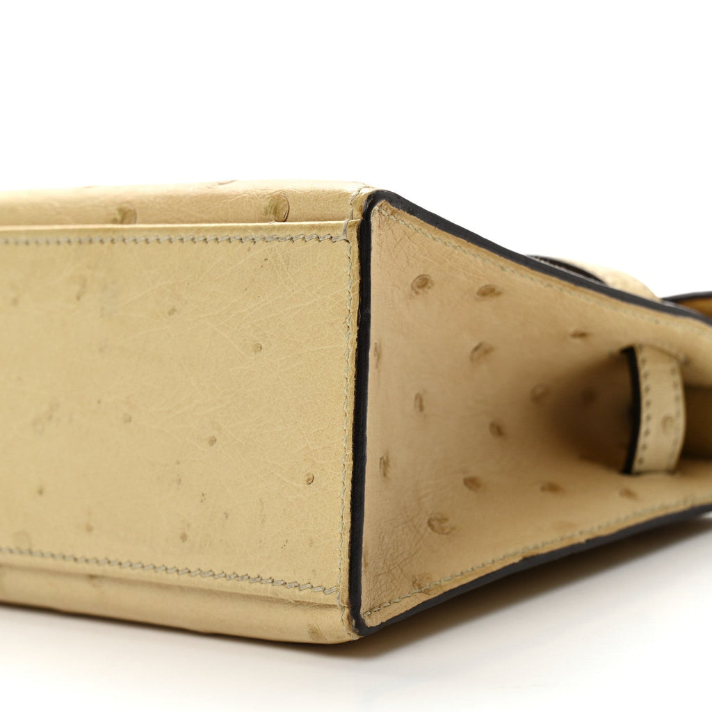 Ostrich Kelly Pochette Clutch Parchemin