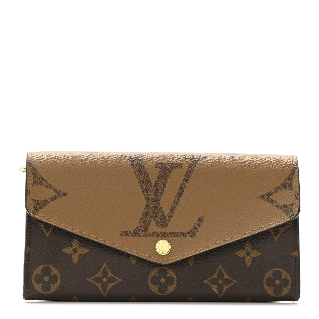 Reverse Monogram Giant Sarah Wallet