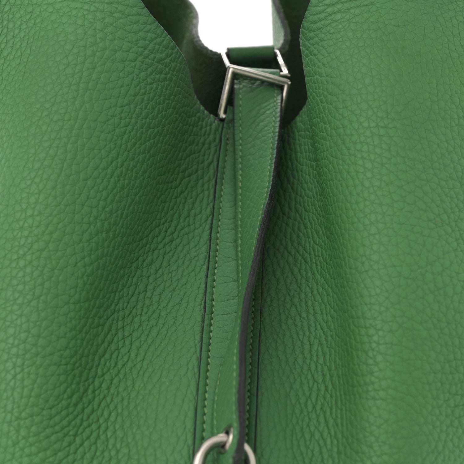 Taurillon Clemence Picotin Lock 26 GM Bamboo