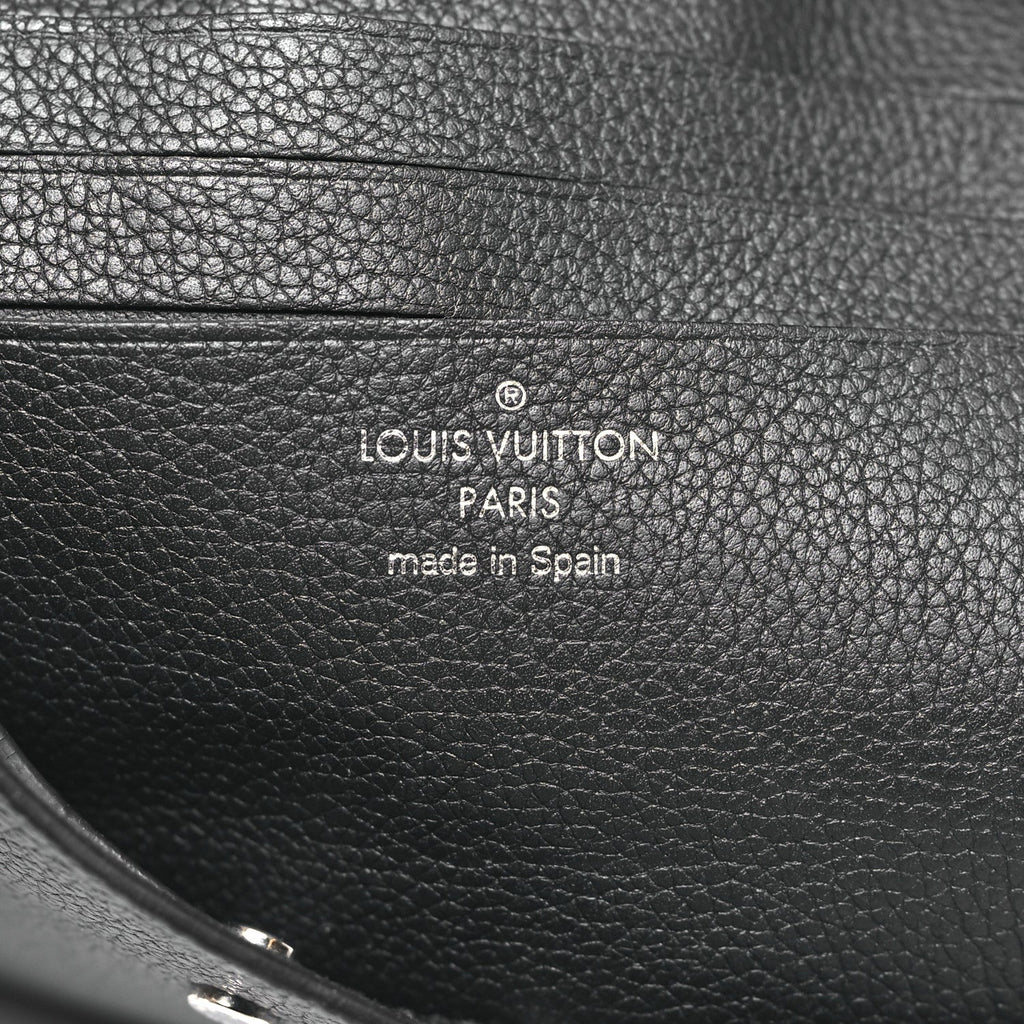 Calfskin Nano Lockme Bucket Black