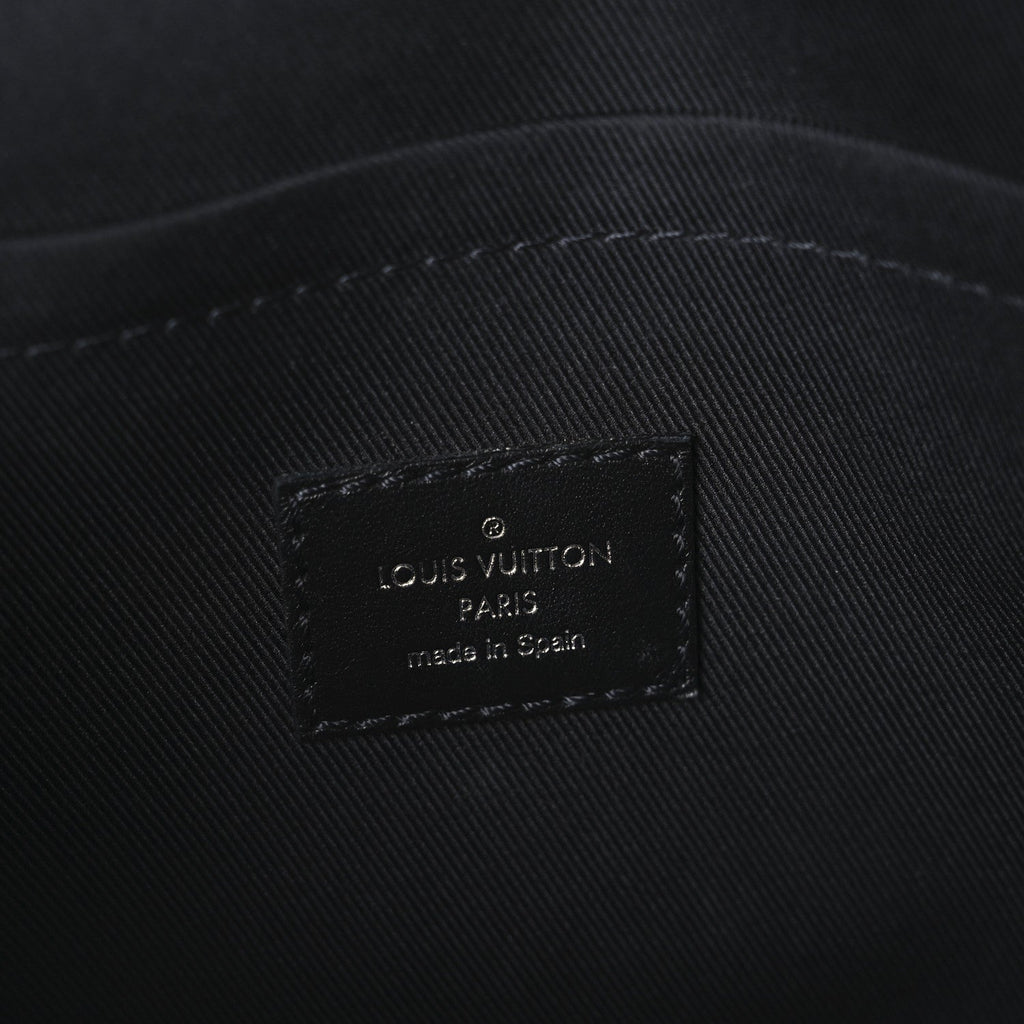 Damier Graphite 3D Studio Messenger