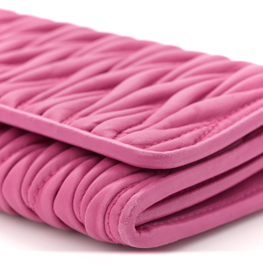 Nappa Matelasse Wallet On Chain Fuxia