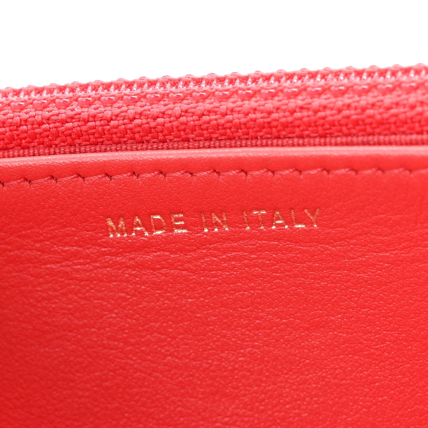 Caviar Quilted Boy Wallet On Chain WOC Red