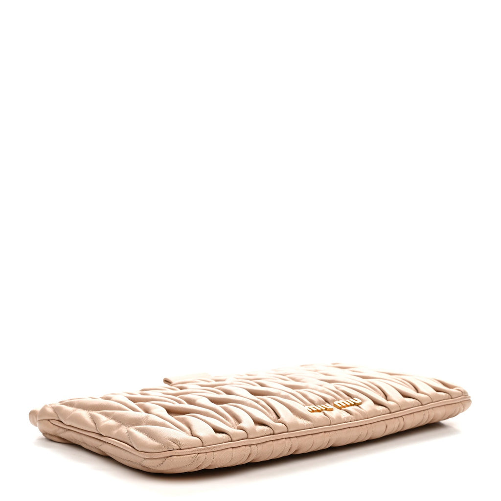 Nappa Matelasse Clutch Cammeo