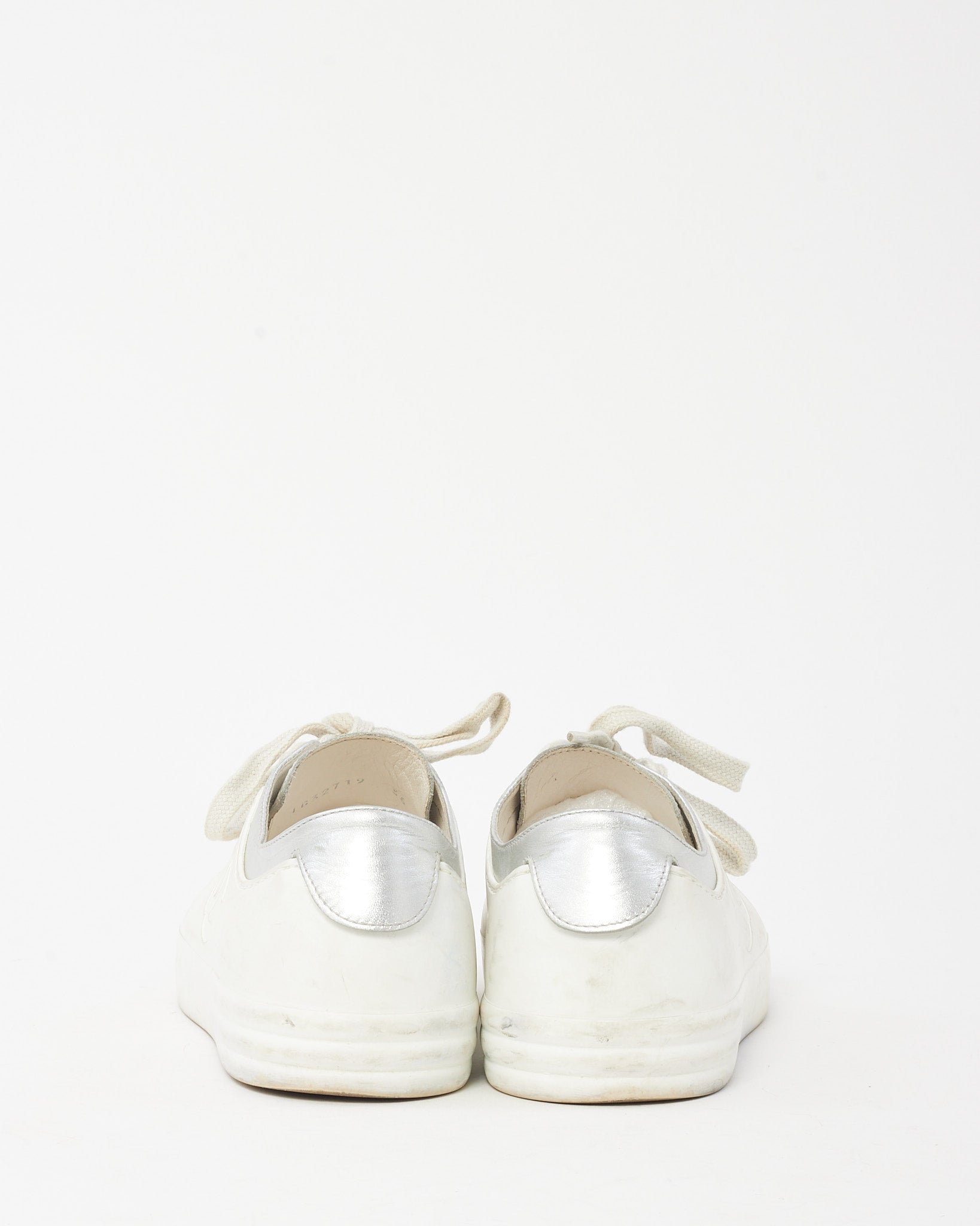 Chanel White Leather and Silver CC Logo Low-Top Sneakers - 36