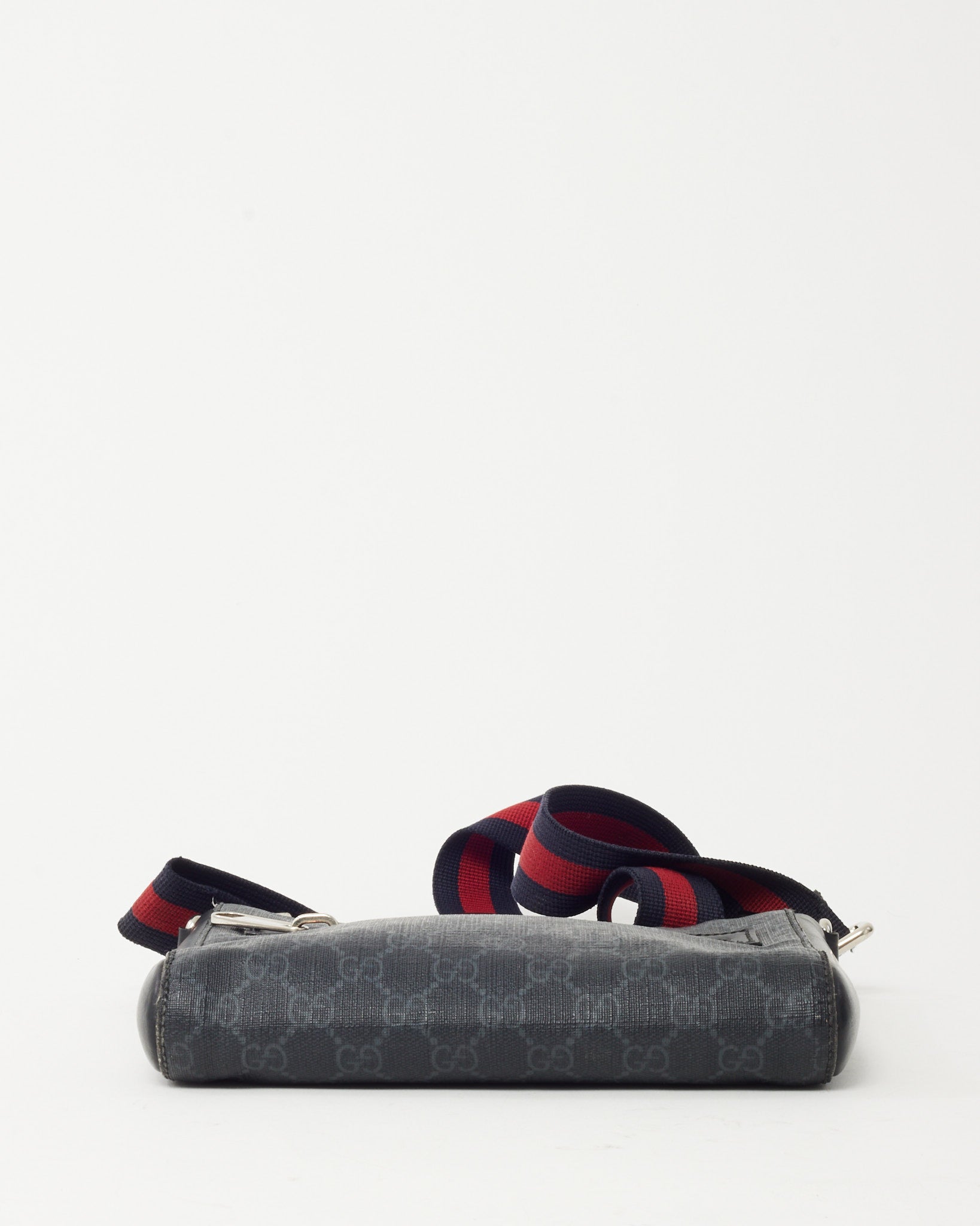 Gucci Black Monogram GG Supreme Canvas Small Messenger Bag
