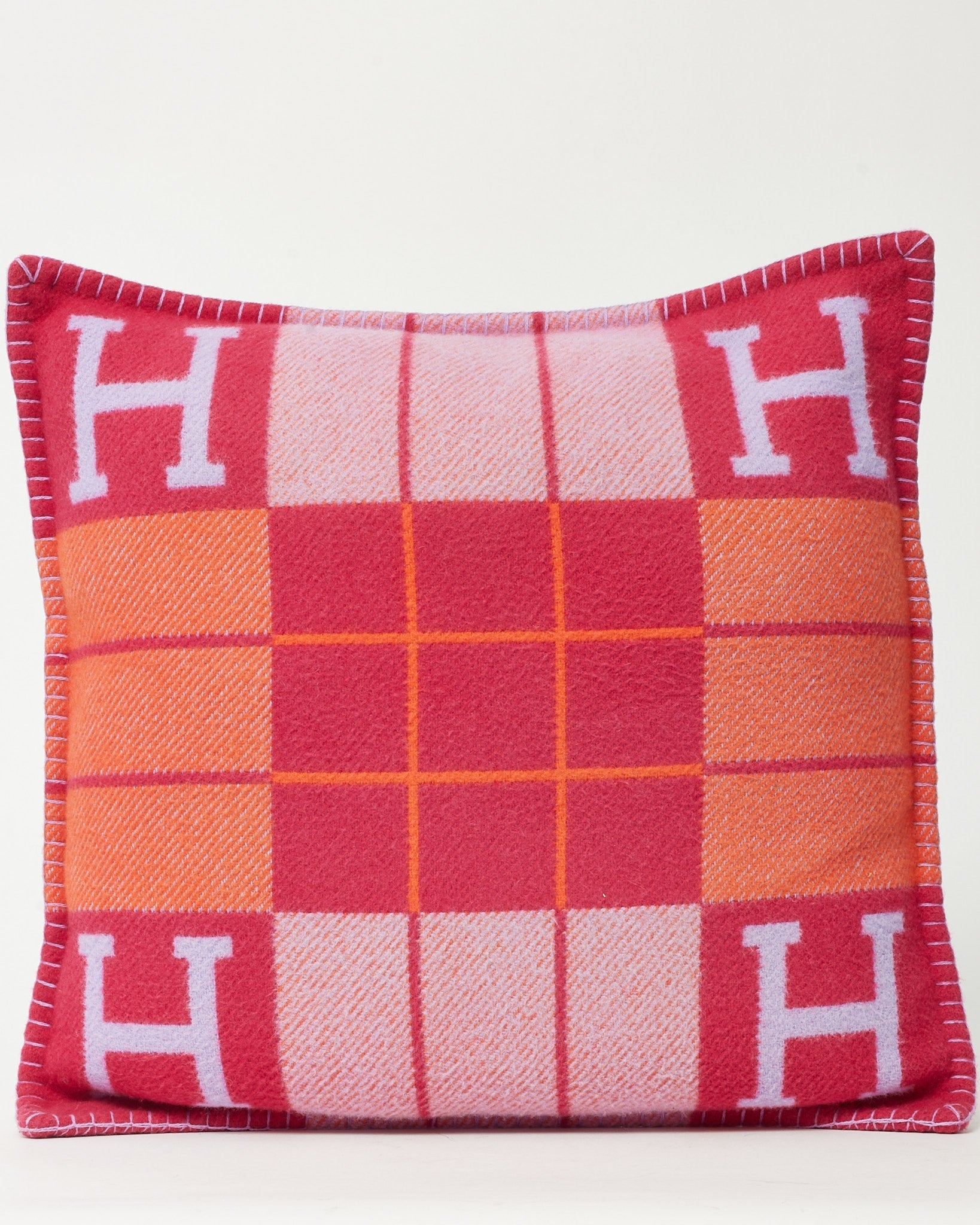 Hermès Pink Fuchsia and Geranium Merino Wool and Cashmere Avalon III Small Model Pillow