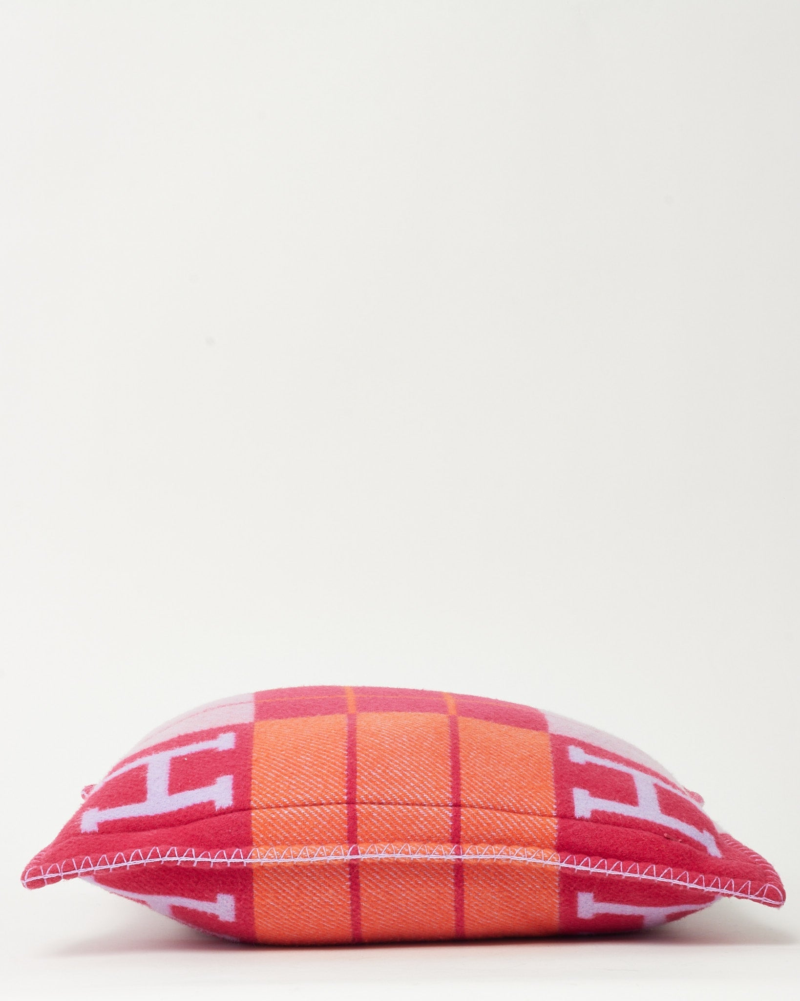 Hermès Pink Fuchsia and Geranium Merino Wool and Cashmere Avalon III Small Model Pillow