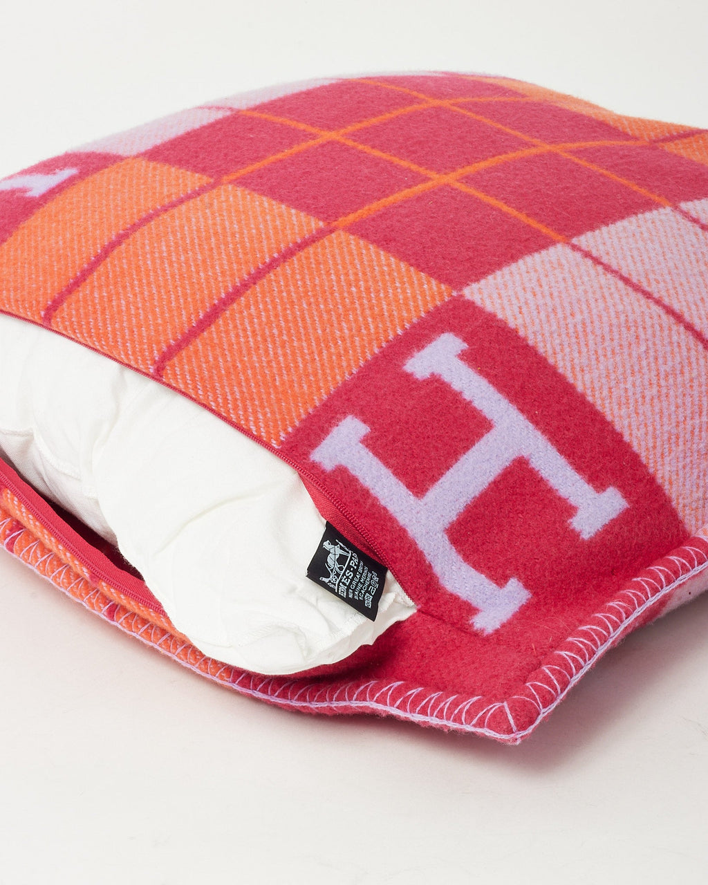 Hermès Pink Fuchsia and Geranium Merino Wool and Cashmere Avalon III Small Model Pillow