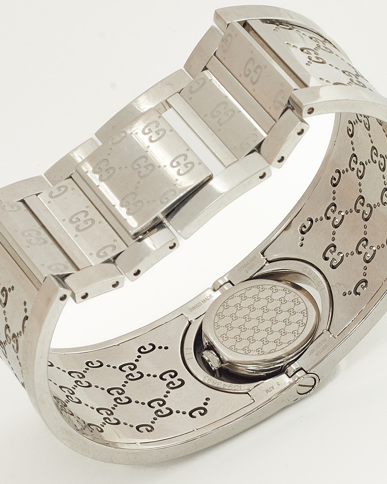 Gucci Silver Stainless Steel GG Monogram 33mm Diamond Twirl 112 Watch