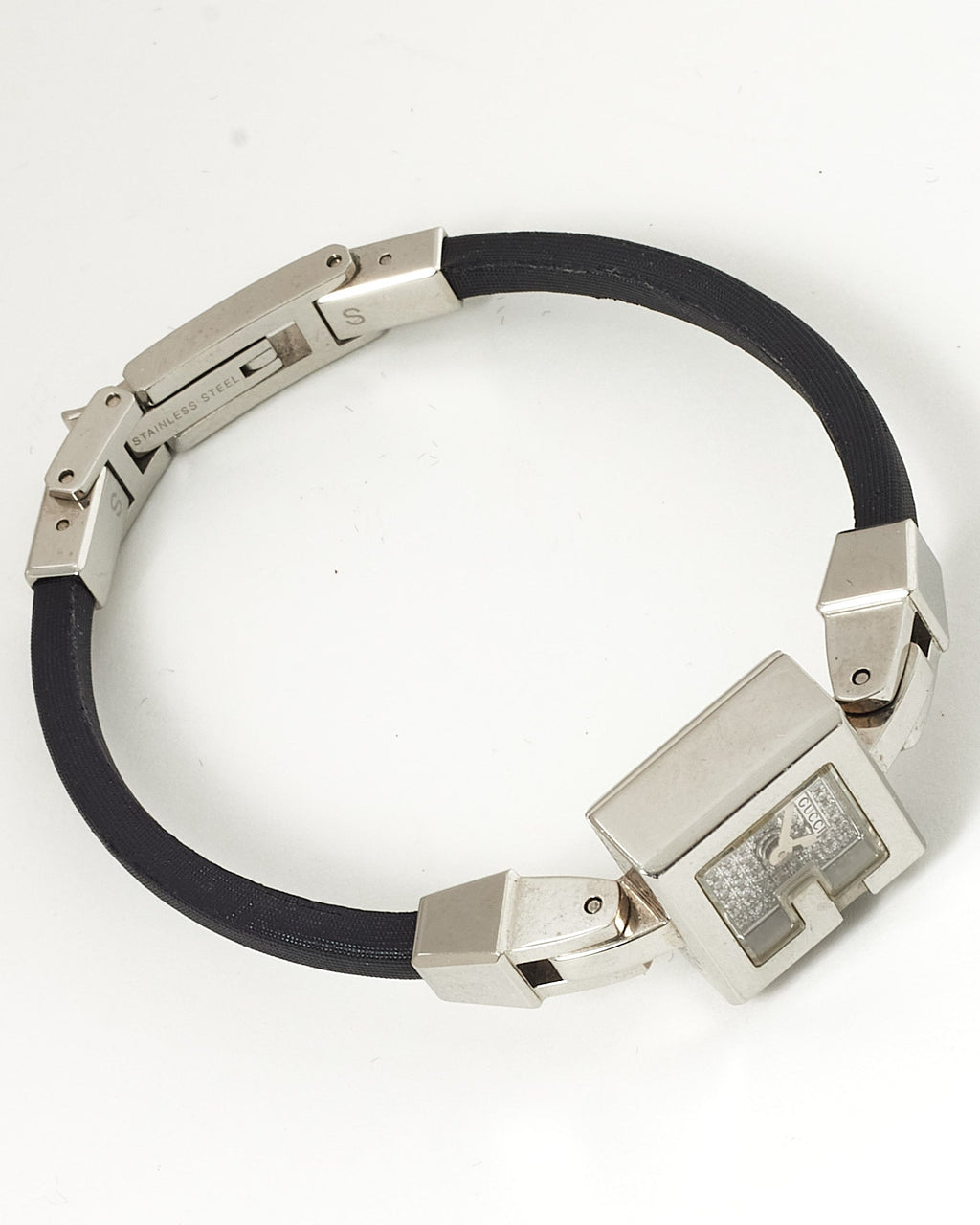 Gucci Silver Stainless Steel GUCCI G Petite SS Diamond Dial Black Leather Watch
