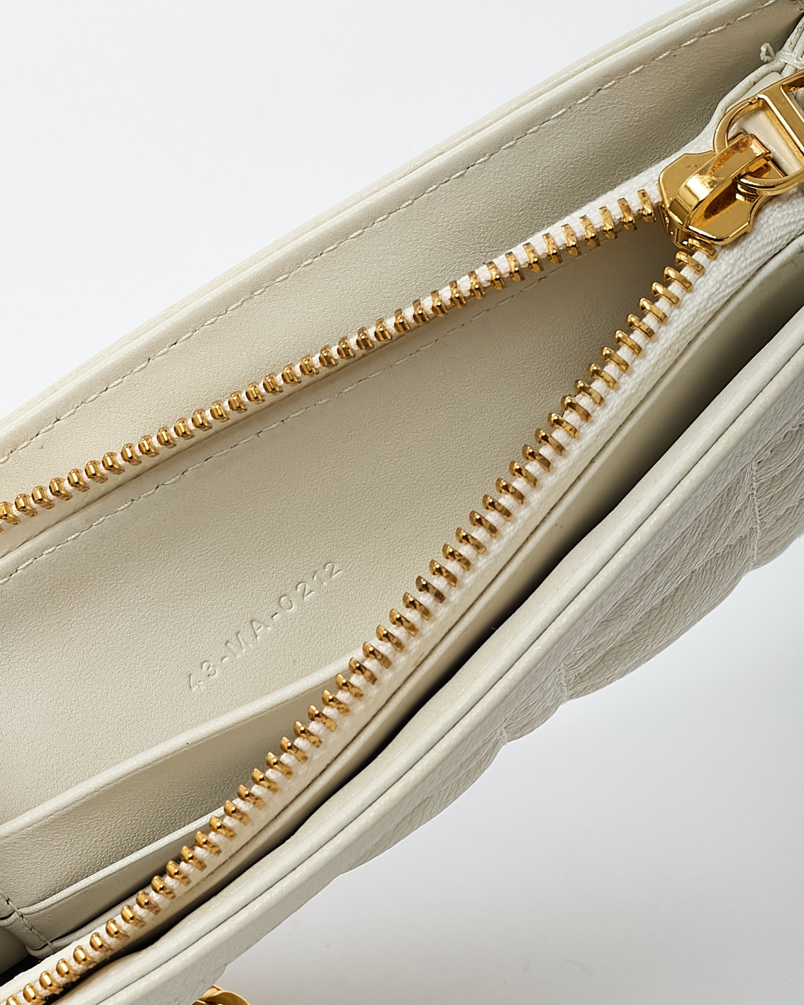 Dior White Calfskin Cannage Leather Caro Zipped Every Dior Pouch With Chain GHW