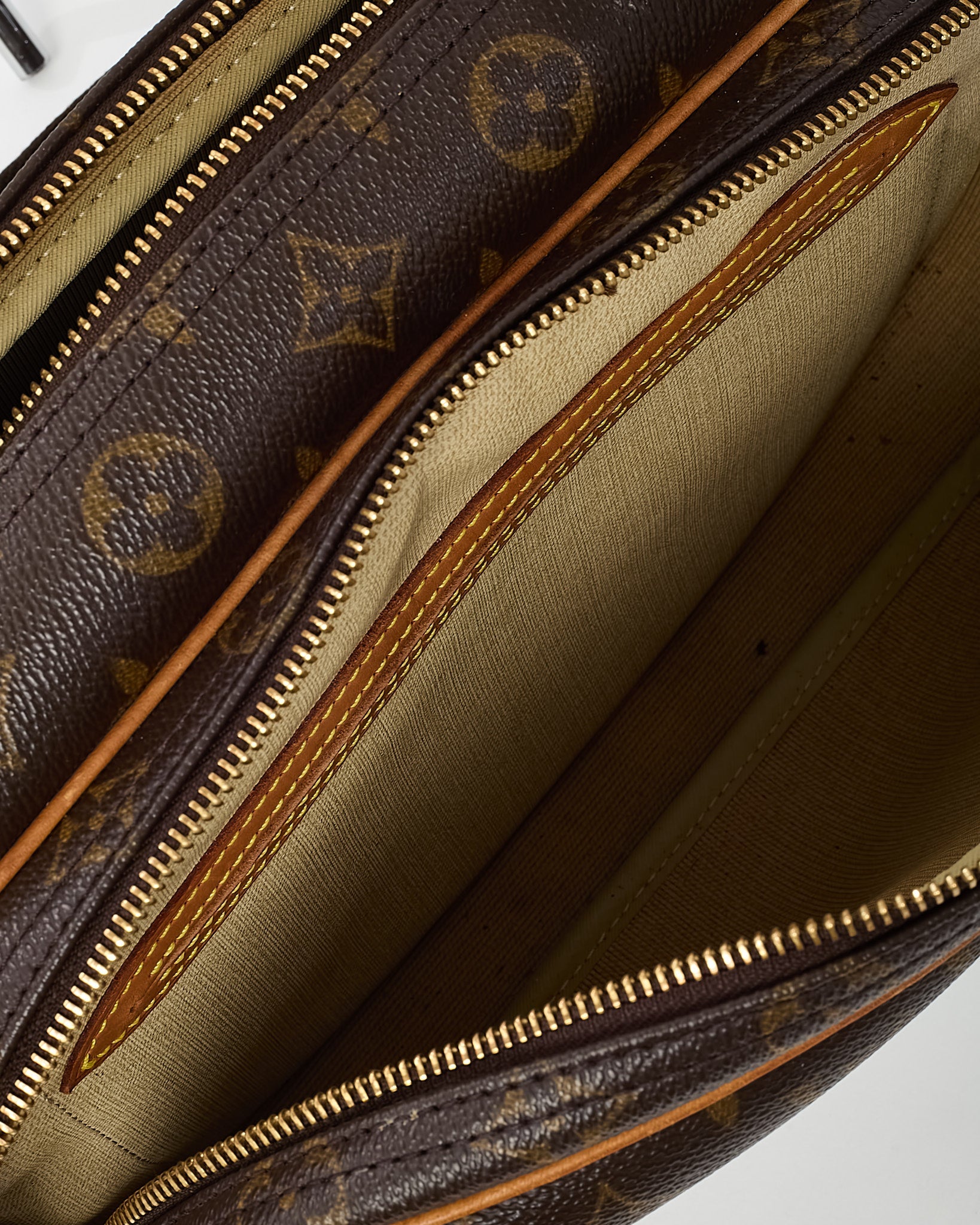 Louis Vuitton Monogram Canvas Reporter PM Crossbody Bag