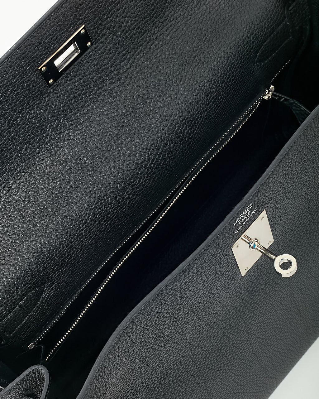 Hermès Black Togo Leather Kelly Retourne 32 Handbag PHW