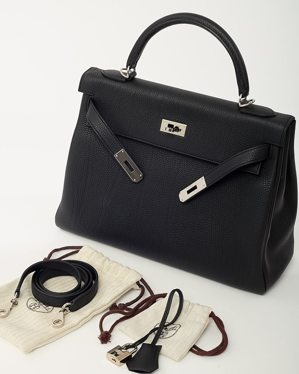 Hermès Black Togo Leather Kelly Retourne 32 Handbag PHW