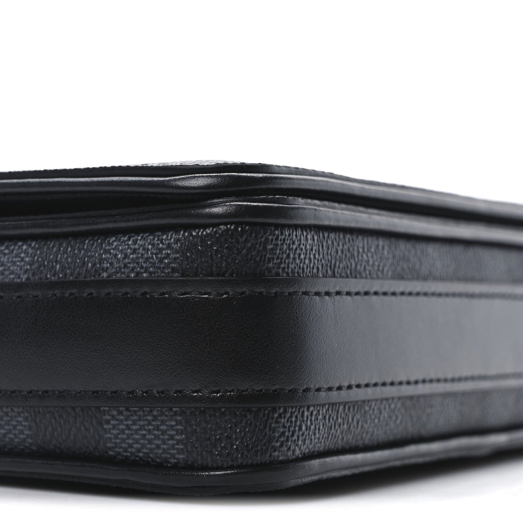 Damier Graphite 3D Studio Messenger