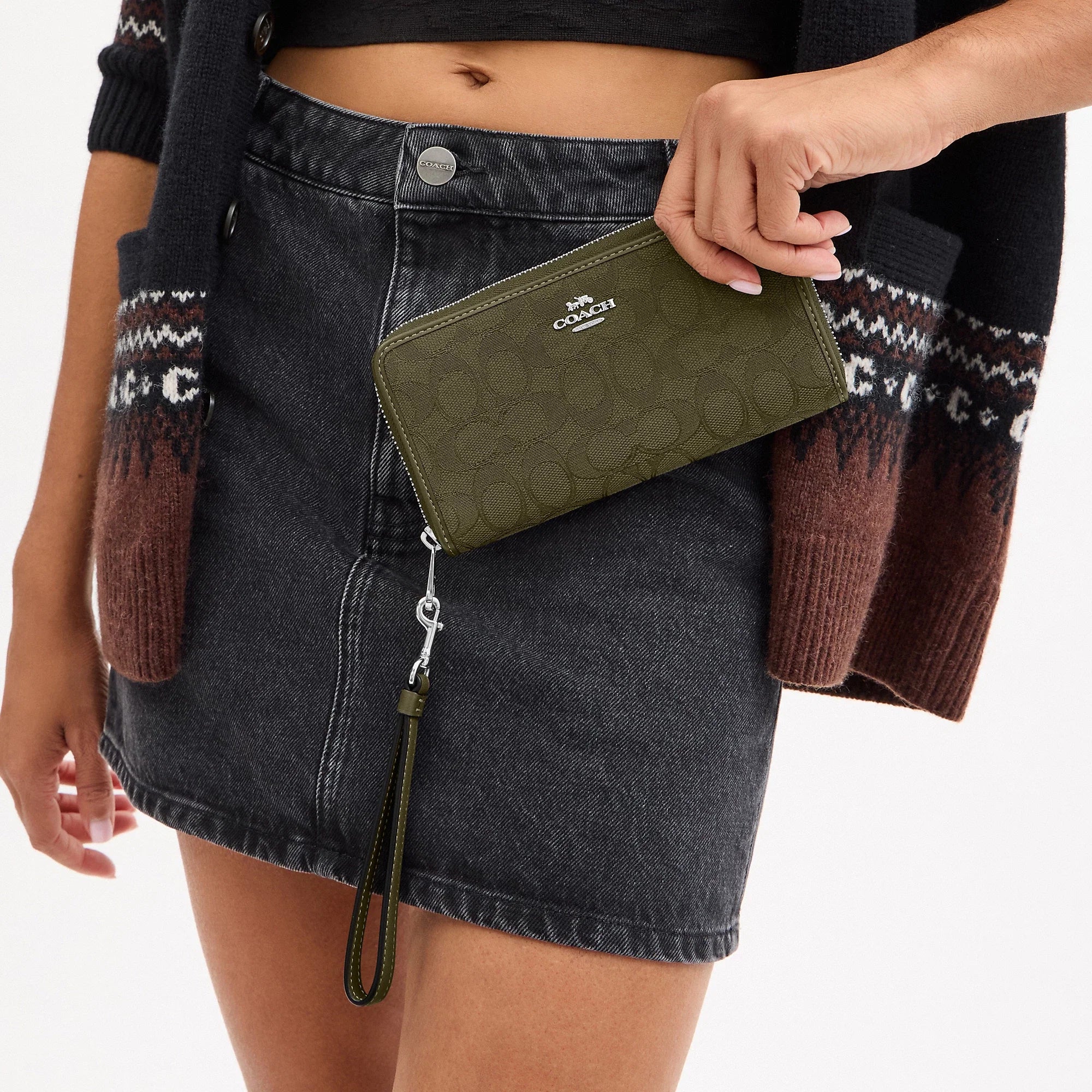 Coach Outlet Long Zip Around Wallet In Signature Jacquard