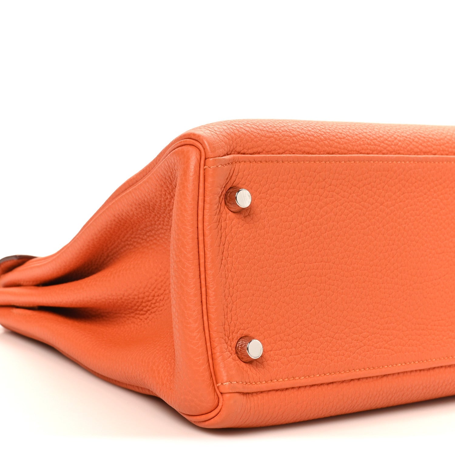 Togo Kelly Retourne 32 Orange