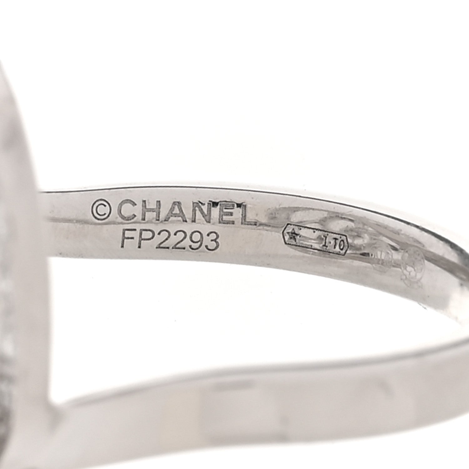 18K White Gold Diamond Fil de Camelia Ring 47 4