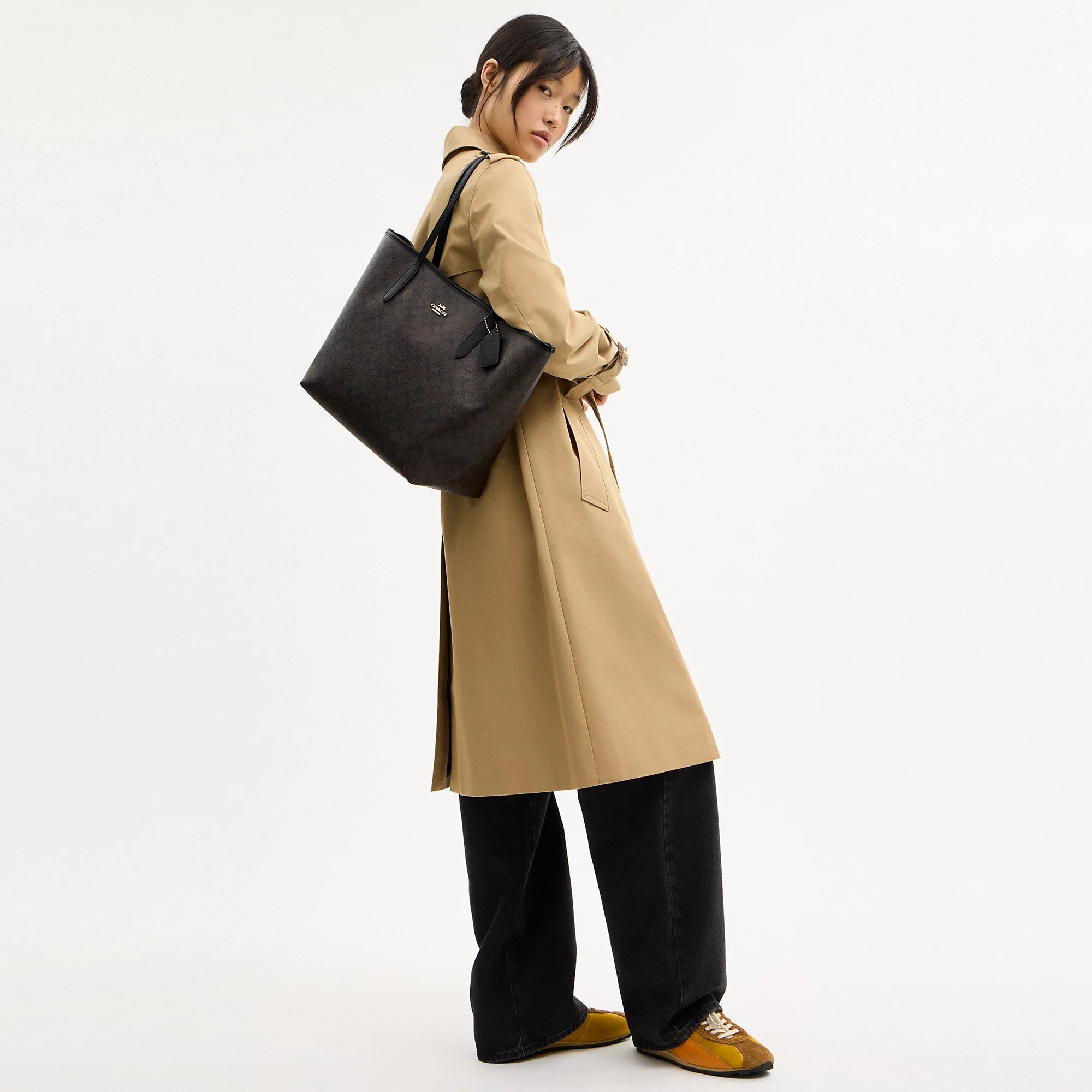 Coach Outlet City Tote Bag In Signature Canvas