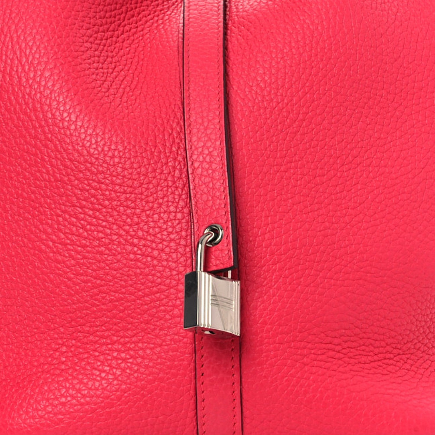 Taurillon Clemence Picotin Lock 22 MM Rose Extreme