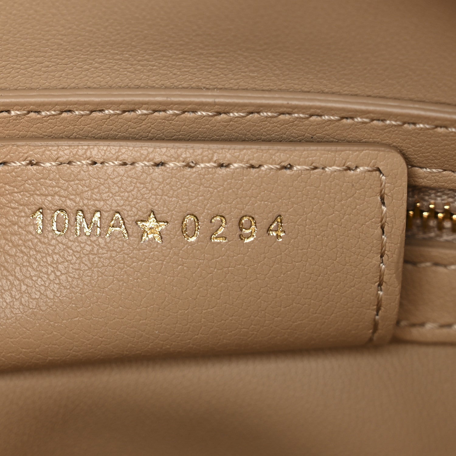 Calfskin Macrocannage Groove 20 Bag Biscuit
