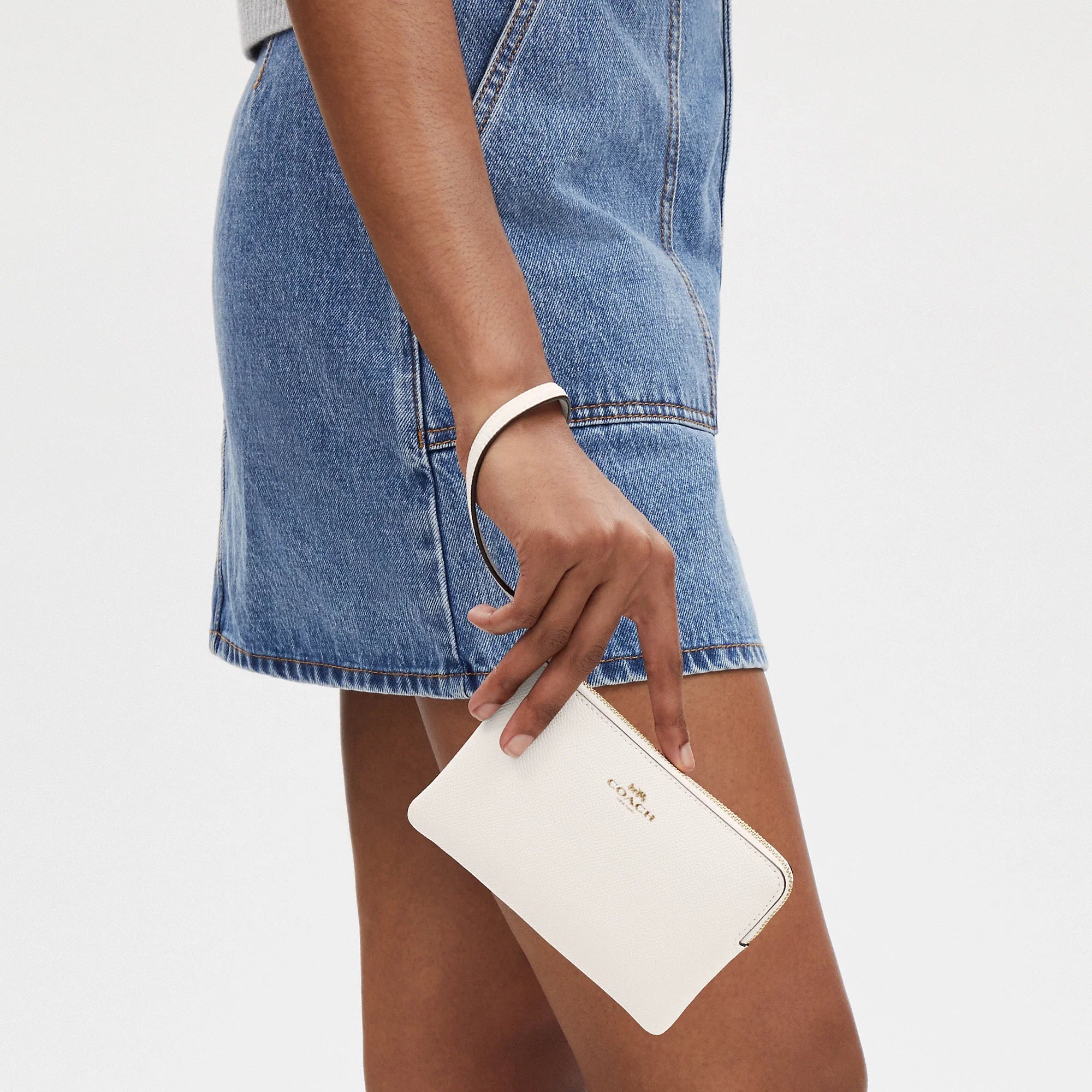 Coach Outlet Corner Zip Wristlet